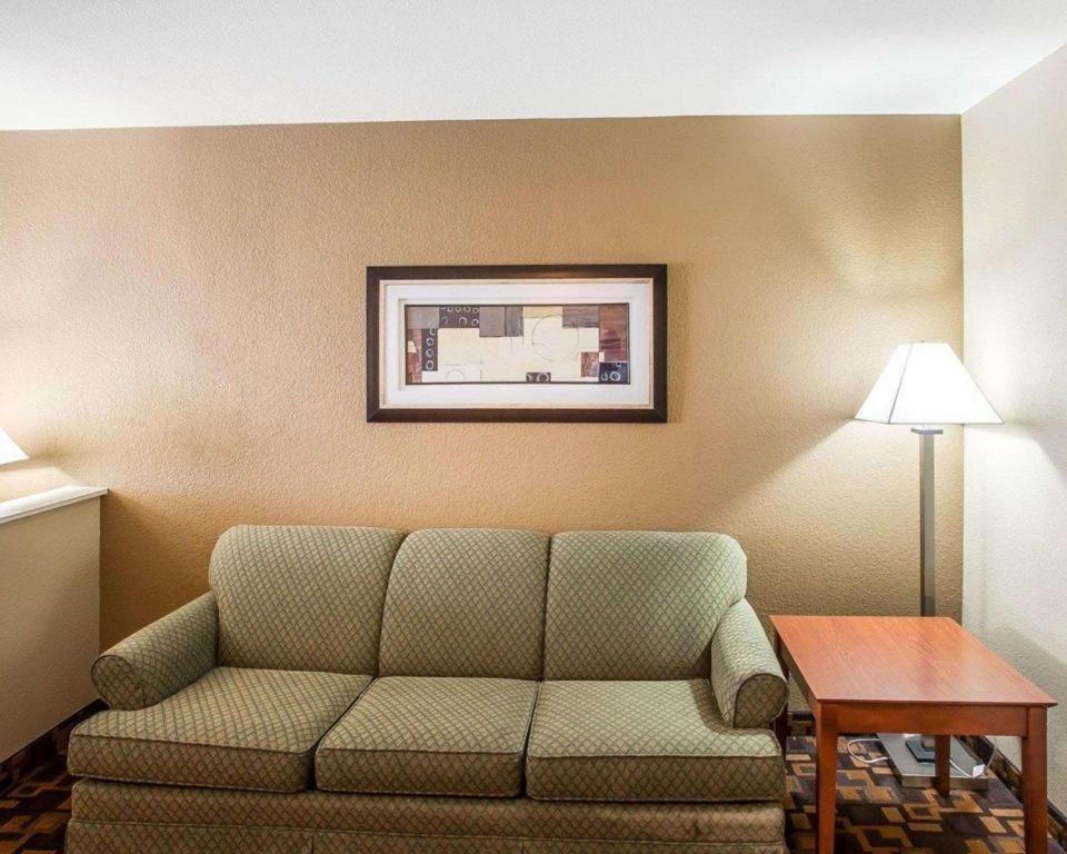 Quality Inn & Suites Mount Juliet Exterior foto