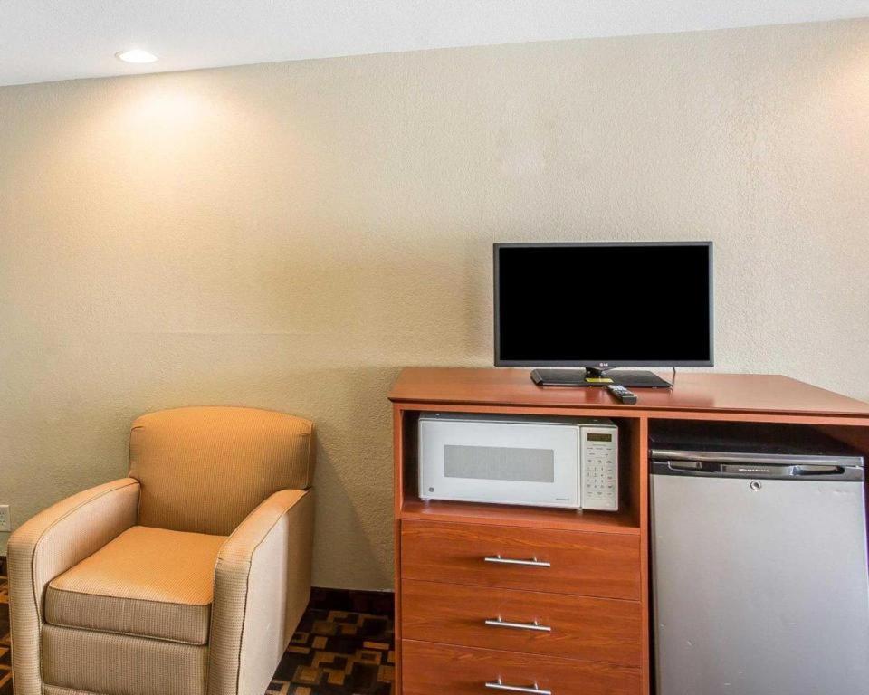 Quality Inn & Suites Mount Juliet Exterior foto